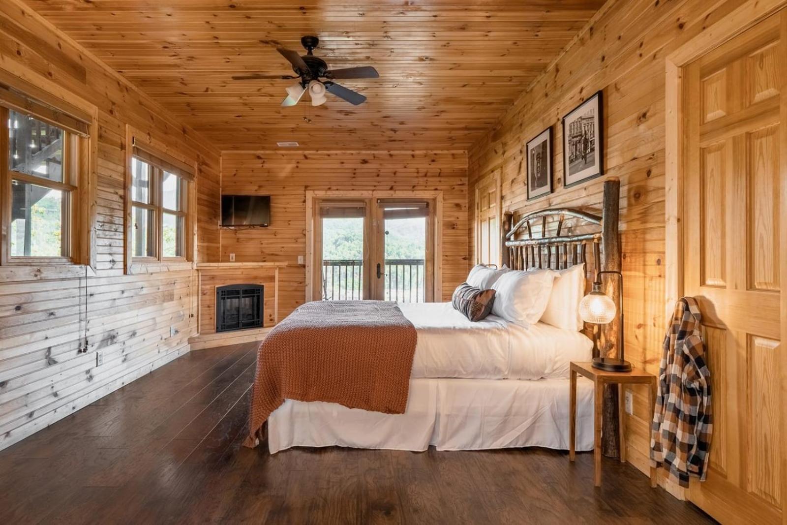 Hickory Ridge By Avantstay Incredible Private Elevated Cabin Sleeps 20 Гатлинбург Экстерьер фото