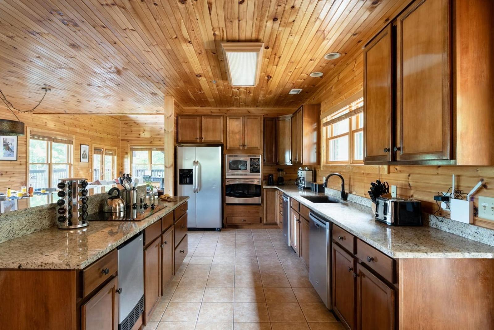 Hickory Ridge By Avantstay Incredible Private Elevated Cabin Sleeps 20 Гатлинбург Экстерьер фото