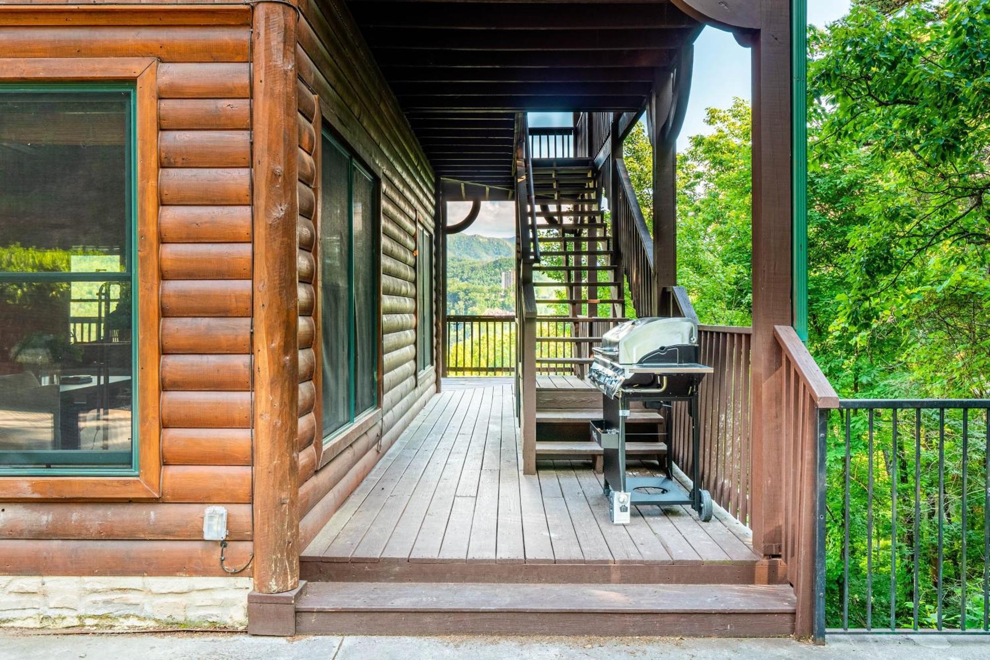 Hickory Ridge By Avantstay Incredible Private Elevated Cabin Sleeps 20 Гатлинбург Экстерьер фото