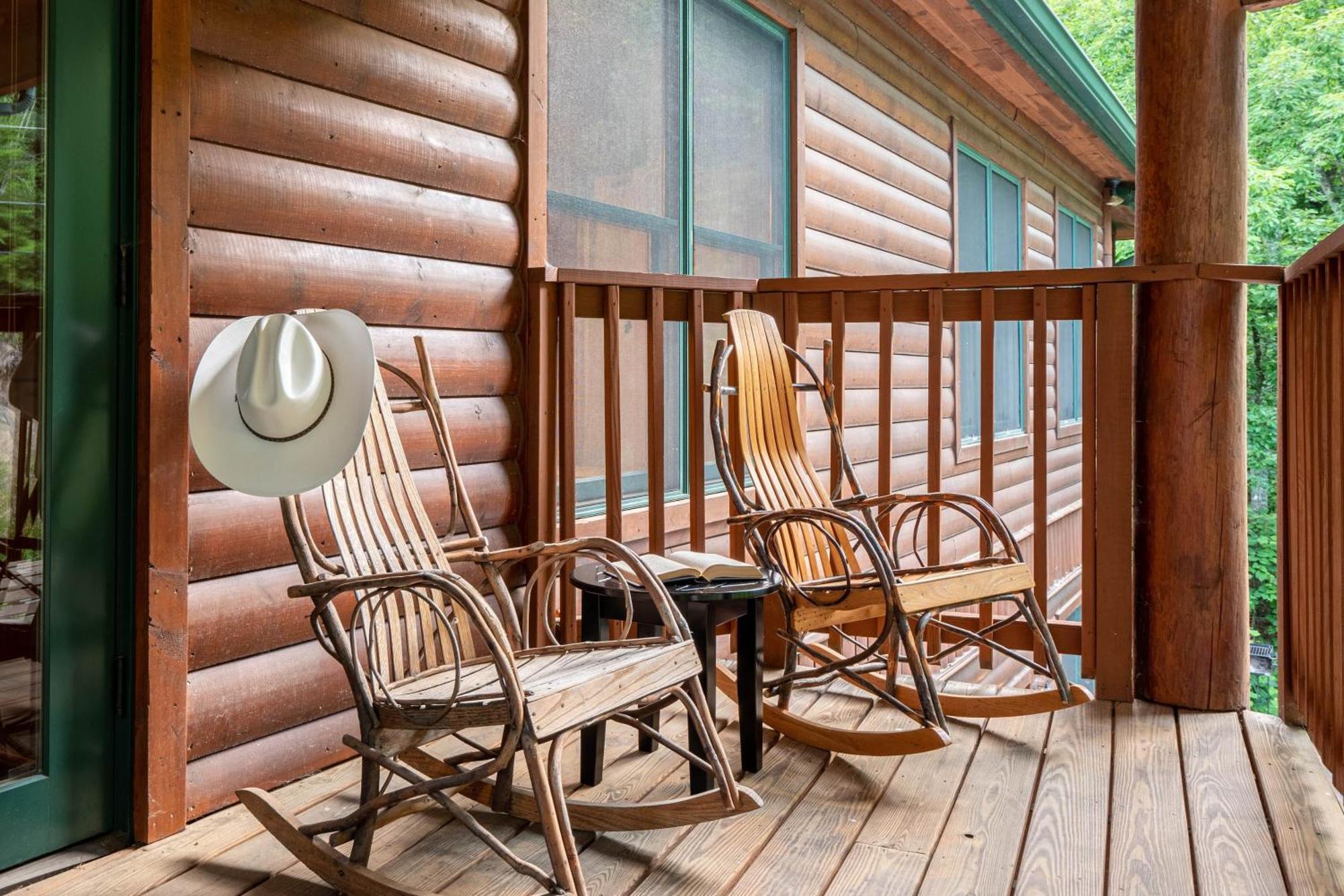 Hickory Ridge By Avantstay Incredible Private Elevated Cabin Sleeps 20 Гатлинбург Экстерьер фото